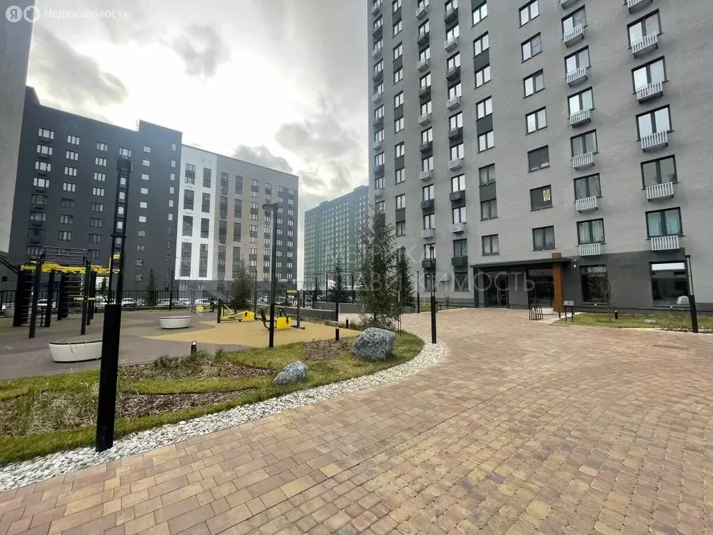 2-комнатная квартира: Тюмень, улица Республики, 204к7 (66.4 м) - Фото 1