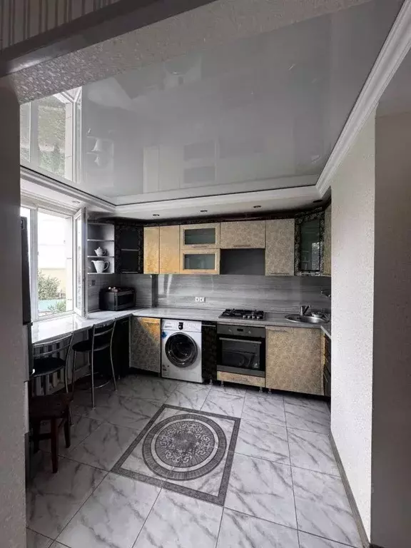 2-к кв. Кабардино-Балкария, Нальчик ул. Атажукина, 10 (60.0 м) - Фото 1