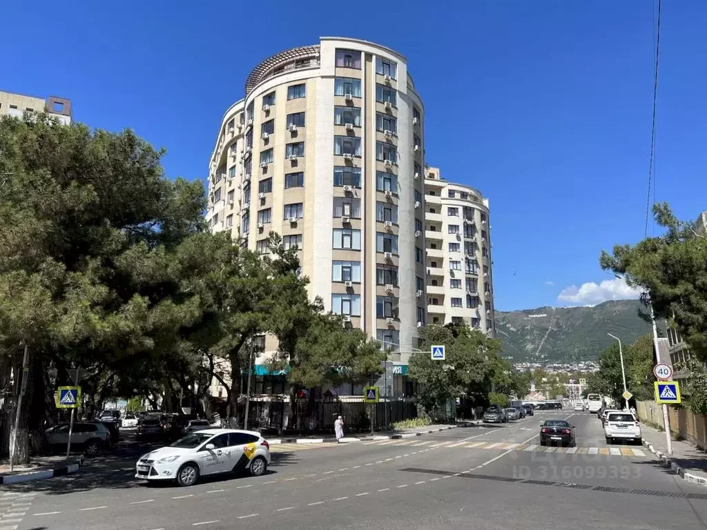 2-к кв. Краснодарский край, Геленджик Курзальная ул., 9 (50.0 м) - Фото 0