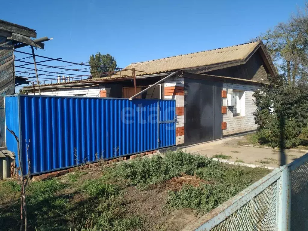 Дом в Астраханская область, Володарский район, с. Маково ул. ... - Фото 1