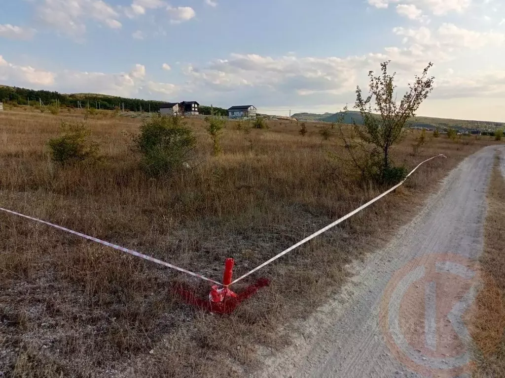 Участок в Крым, Бахчисарайский район, с. Скалистое ул. Богдана ... - Фото 1