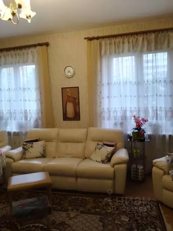 3-к кв. Ленинградская область, Гатчина ул. Красных Военлетов, 9к1 ... - Фото 1