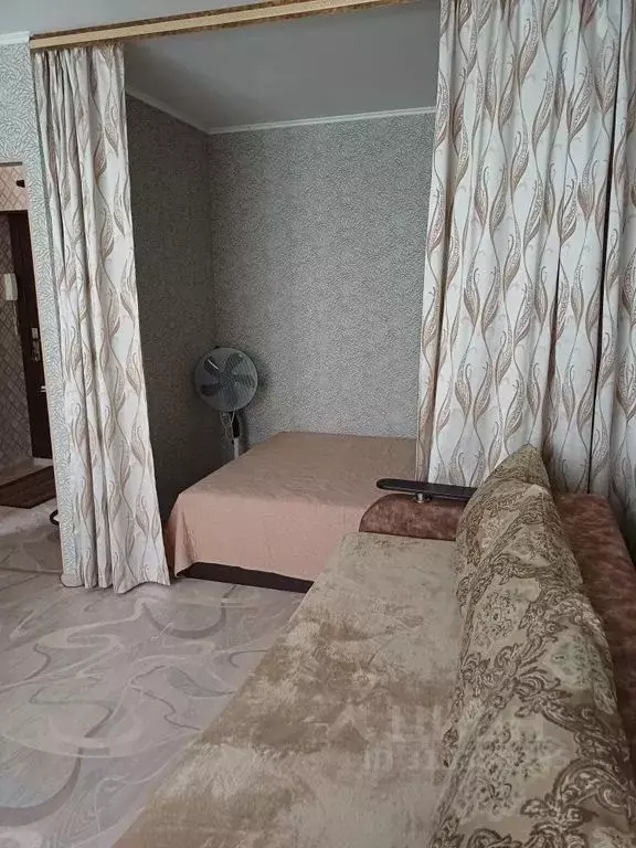 1-к кв. Волгоградская область, Камышин 5-й мкр, 100А (28.0 м) - Фото 1