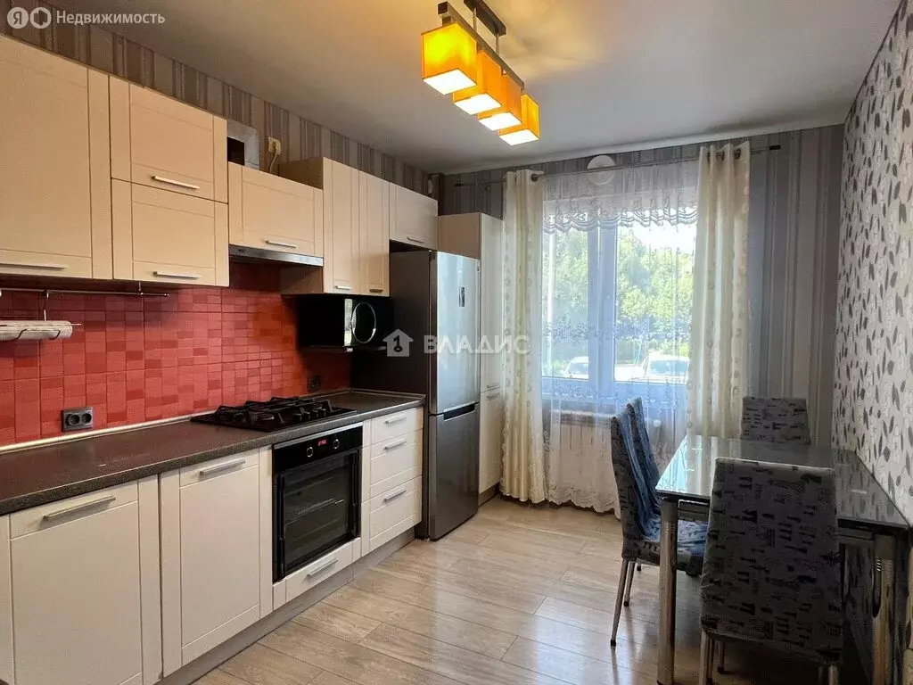 3-комнатная квартира: Калининград, улица Юрия Гагарина, 113 (74.5 м) - Фото 1