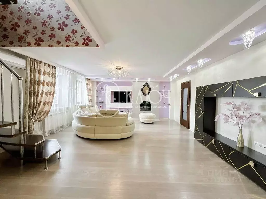 5-к кв. Чувашия, Чебоксары ул. Пирогова, 2 (161.8 м) - Фото 1
