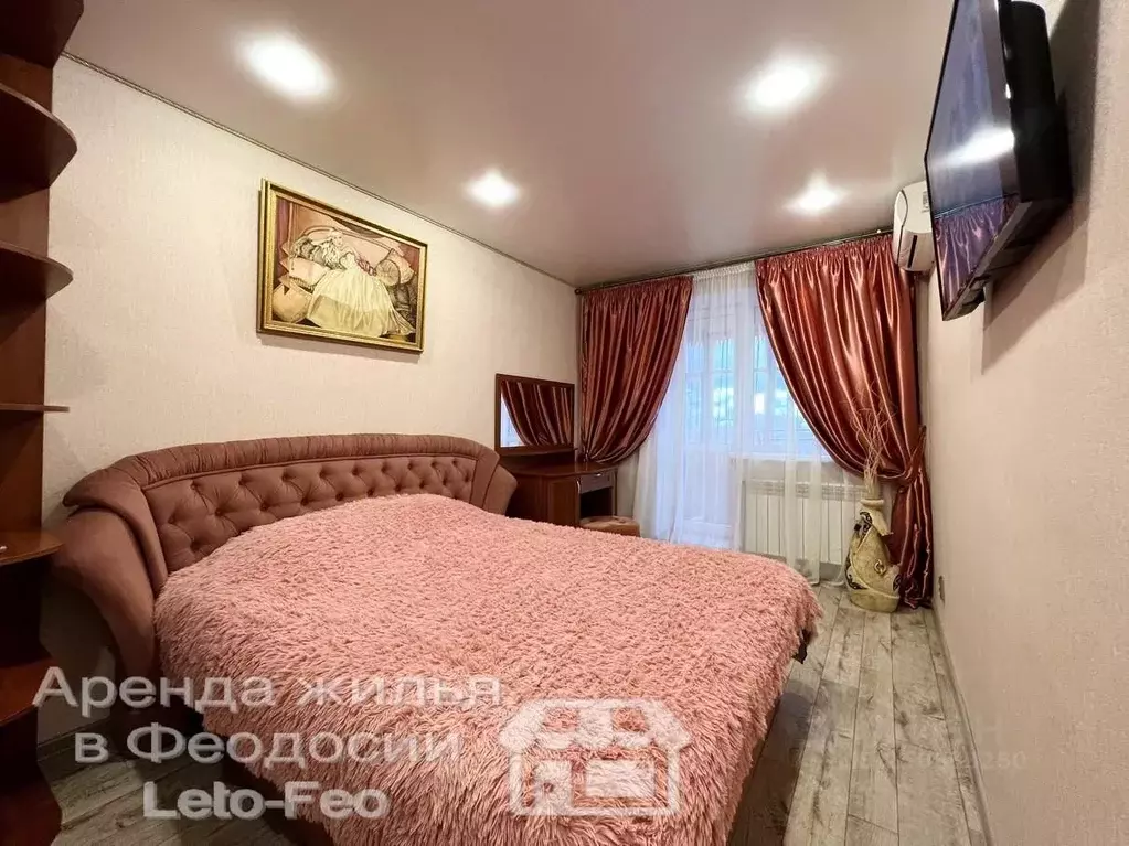 2-к кв. Крым, Феодосия ул. Русская, 38 (55.0 м) - Фото 0