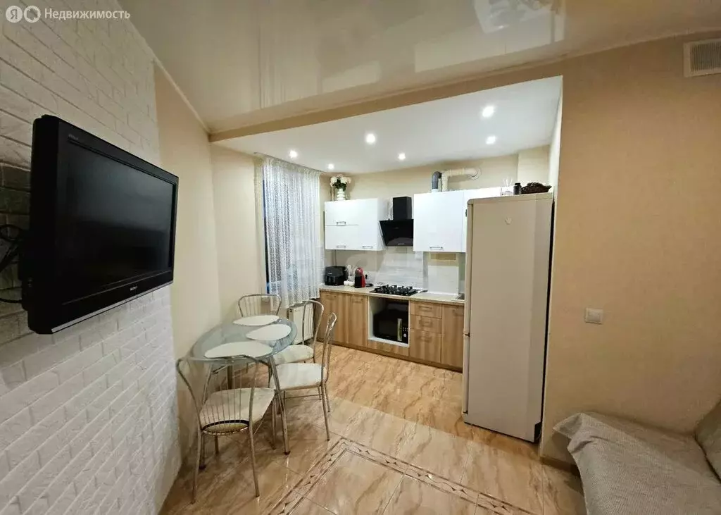 1-комнатная квартира: Калининград, улица Гайдара, 155 (46.4 м) - Фото 2