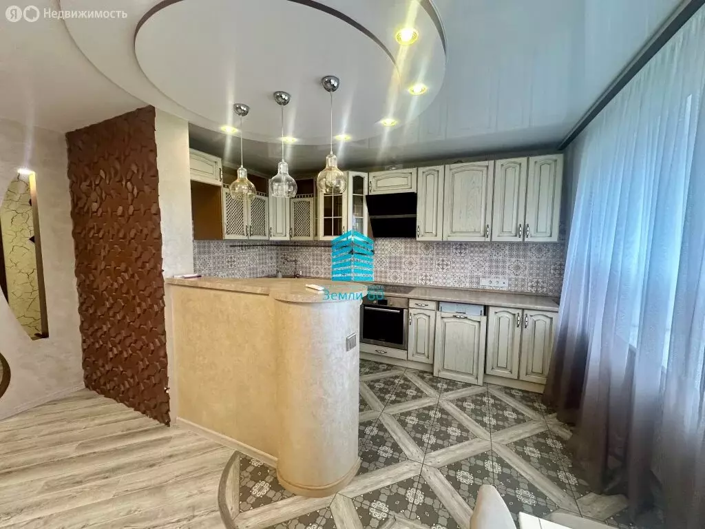 Квартира-студия: Великие Луки, Вокзальная улица, 19 (78 м) - Фото 1
