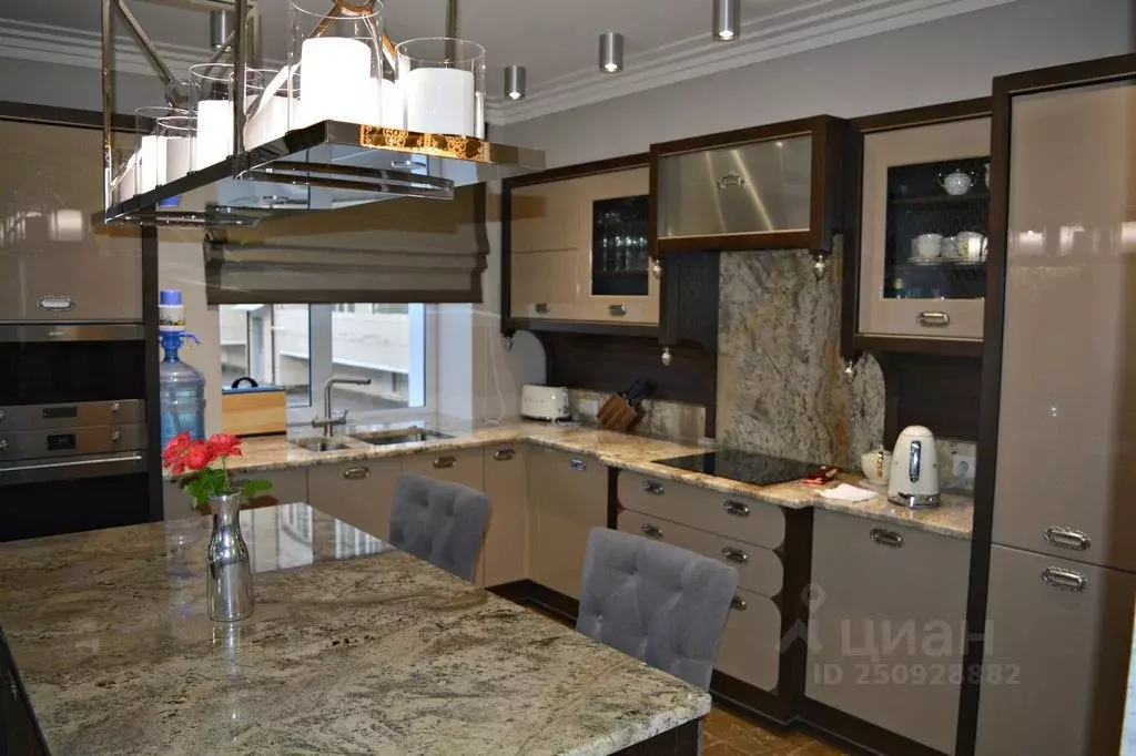 3-к кв. Астраханская область, Астрахань ул. Шаумяна, 9 (140.0 м) - Фото 1