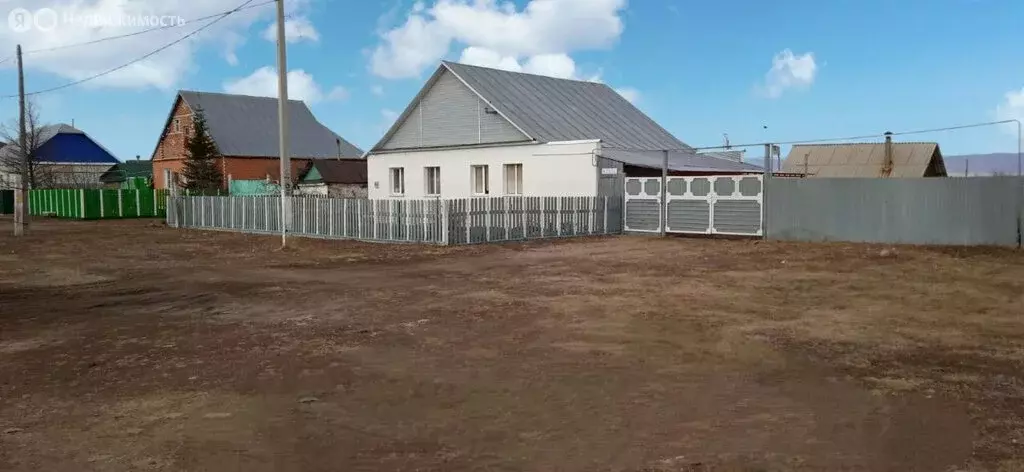 Дом в Абзелиловский район, Таштимеровский сельсовет, село Михайловка ... - Фото 1