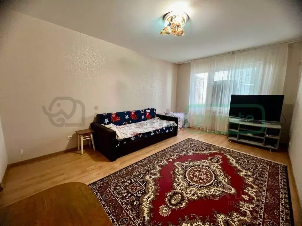 1-к кв. Калининградская область, Калининград Осенняя ул., 10 (45.6 м) - Фото 0