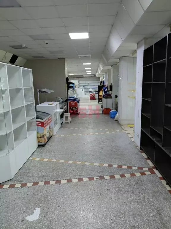 Помещение свободного назначения в Омская область, Омск ул. 8-я ... - Фото 1