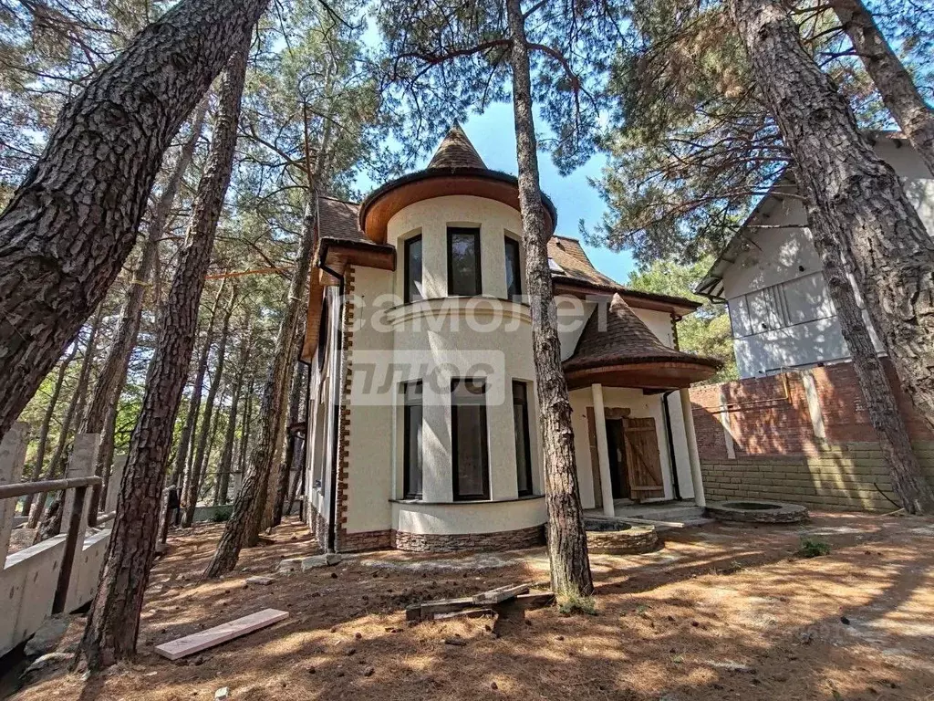 Дом в Краснодарский край, Геленджик проезд Вольный, 10 (200 м) - Фото 1