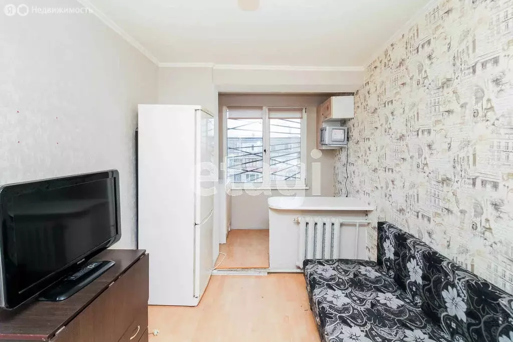 1-комнатная квартира: Тюмень, улица Республики, 237 (12.8 м) - Фото 1