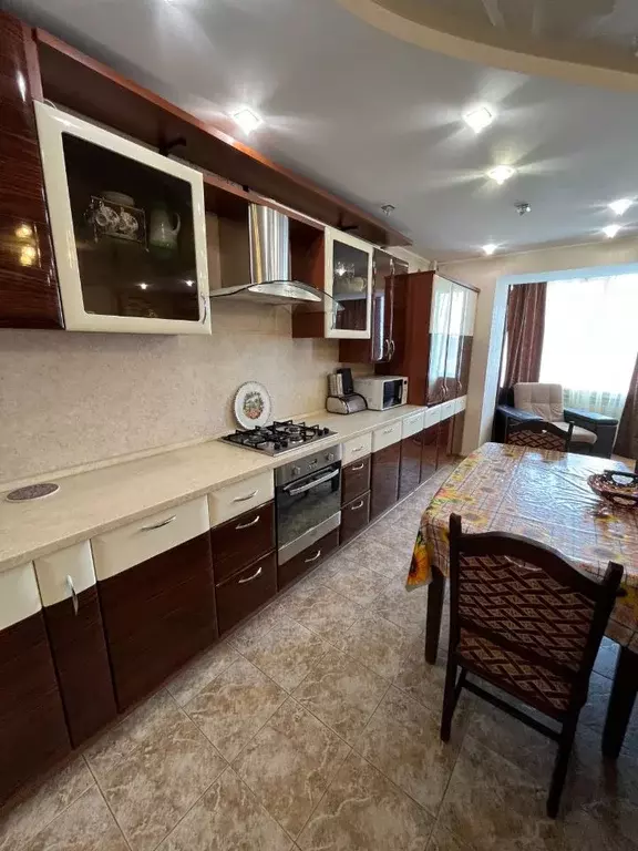 3-к кв. Астраханская область, Астрахань ул. Бабефа, 2 (110.0 м) - Фото 1