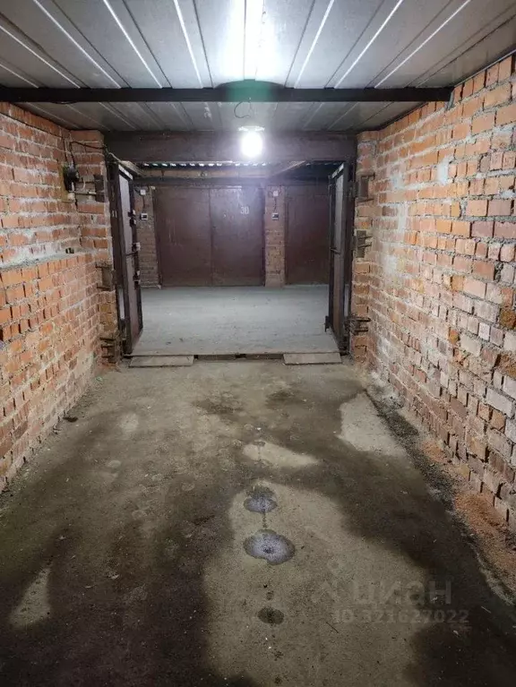 Гараж в Свердловская область, Екатеринбург ул. Бажова, 168 (17 м) - Фото 1