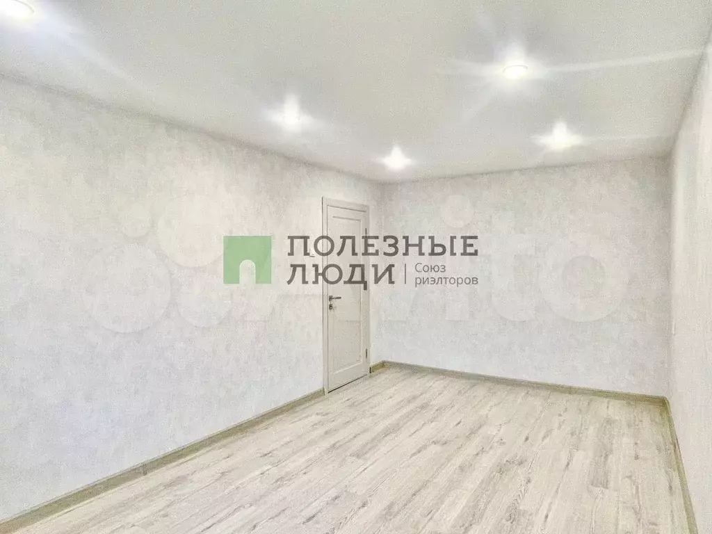 Комната 17 м в 4-к., 1/5 эт. - Фото 1