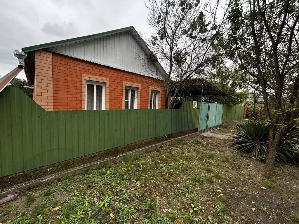 Дом в Краснодарский край, Лабинск ул. Заслонова, 33 (67 м) - Фото 1
