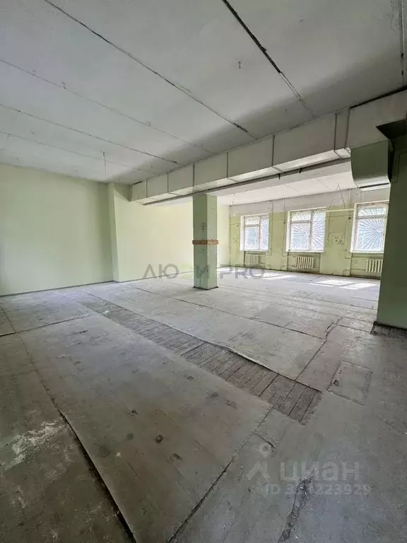 Помещение свободного назначения в Кировская область, Киров ул. ... - Фото 2