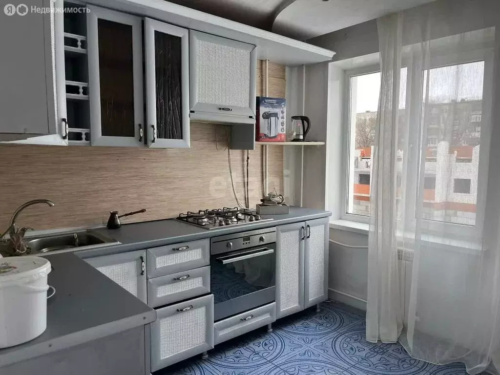 3-комнатная квартира: Кыштым, улица Калинина, 170 (67.7 м) - Фото 1