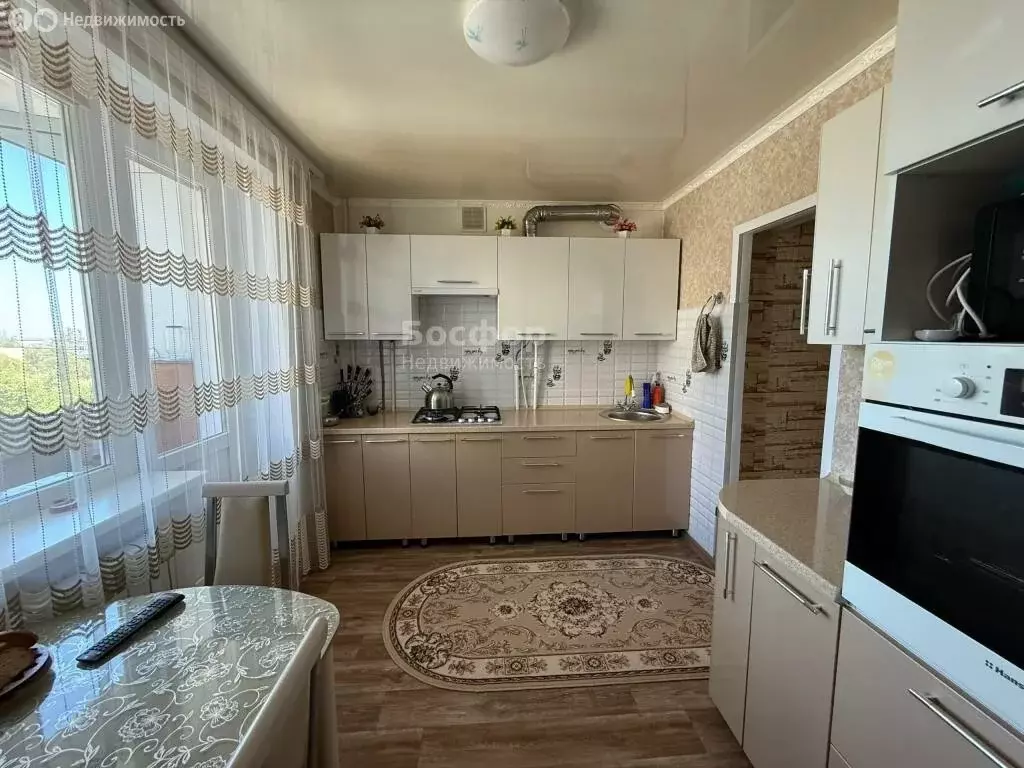 3-комнатная квартира: Феодосия, улица Володарского, 37 (70.9 м) - Фото 2