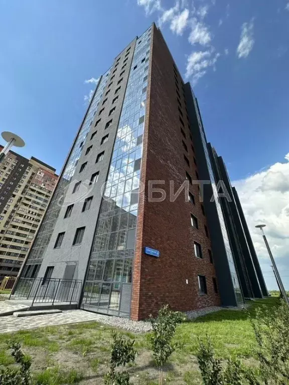 1-к кв. Тюменская область, Тюмень ул. Алматинская, 12 (32.1 м) - Фото 0