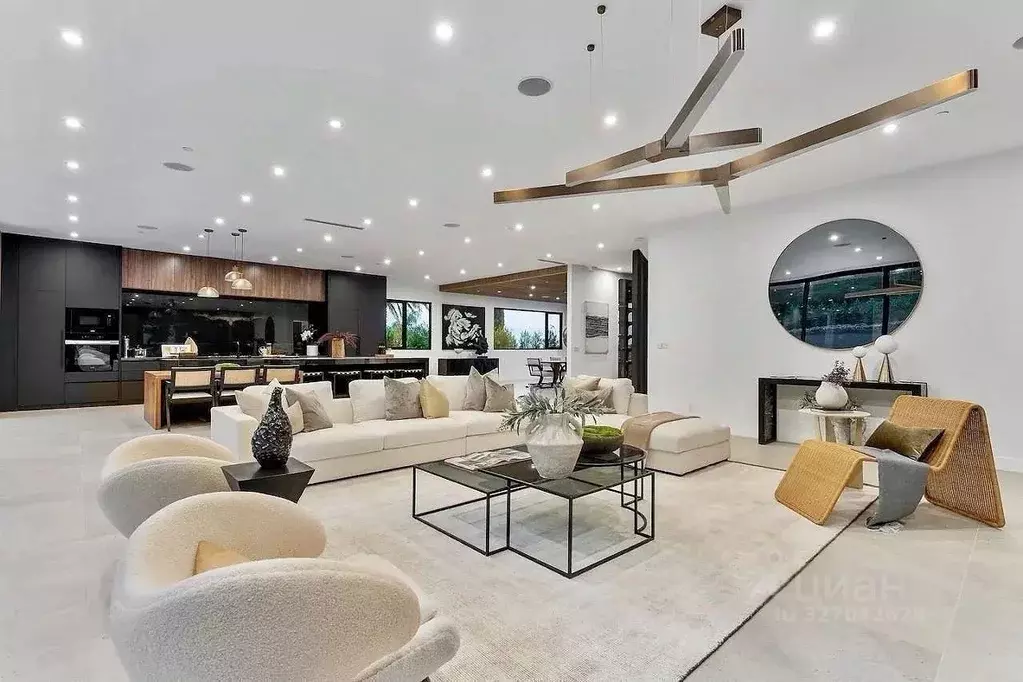 Дом в Краснодарский край, Сочи Миндальная ул. (200 м) - Фото 1