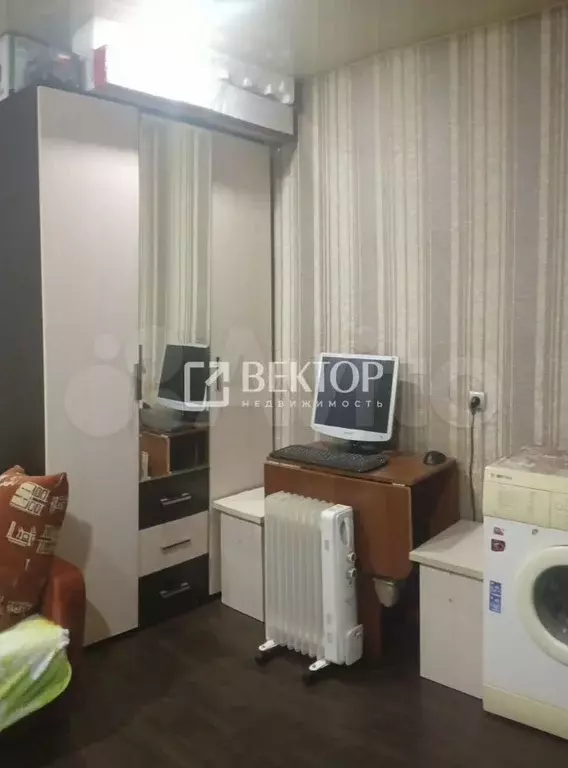 Комната 10 м в 1-к., 1/9 эт. - Фото 0