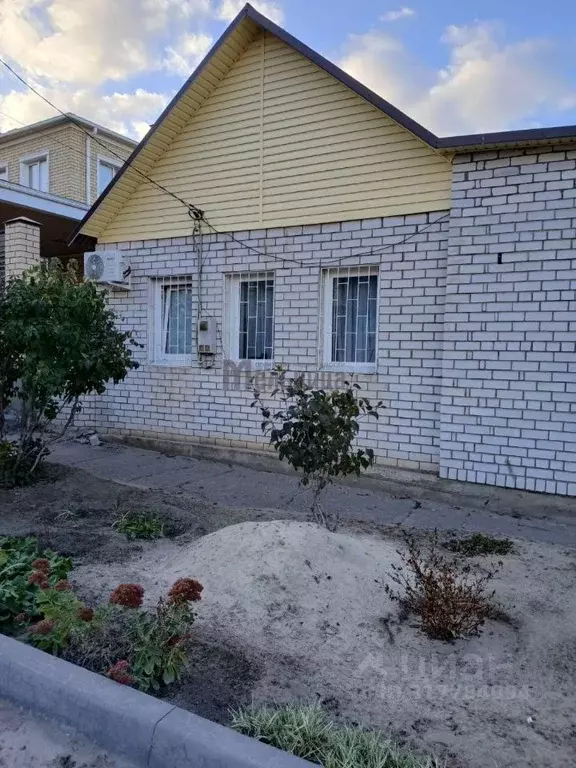 Дом в Волгоградская область, Волгоград Магистральная ул., 3 (67 м) - Фото 0