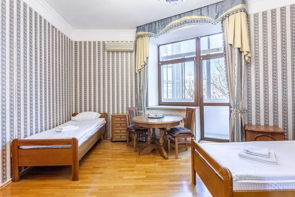 Комната Москва Чистопрудный бул., 11С1 (17.0 м) - Фото 1
