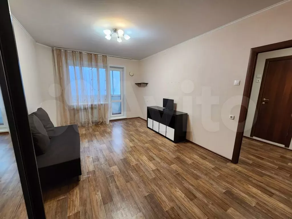 1-к. квартира, 40 м, 8/10 эт. - Фото 1