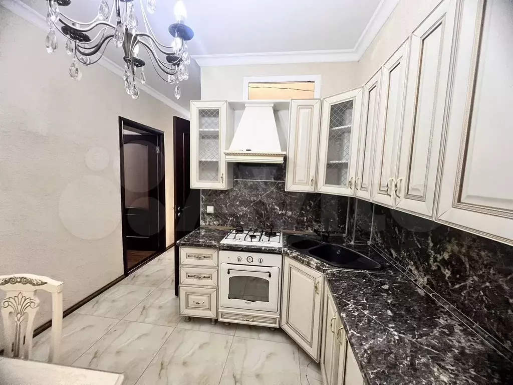 3-к. квартира, 70 м, 1/2 эт. - Фото 1