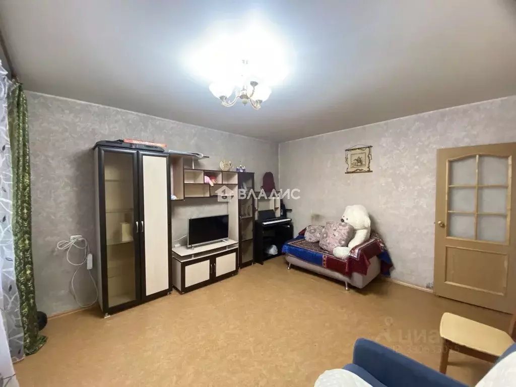 3-к кв. Бурятия, Улан-Удэ ул. Шумяцкого, 27 (64.0 м) - Фото 1
