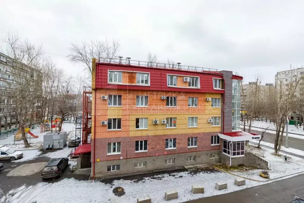 Помещение свободного назначения в Тюменская область, Тюмень ул. 30 лет ... - Фото 1