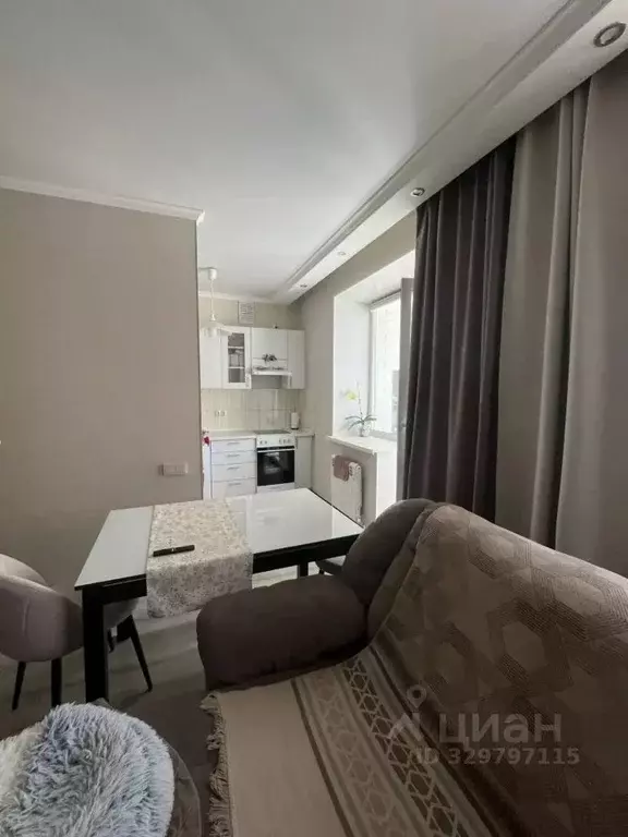2-к кв. Омская область, Омск ул. Крупской, 14К3 (55.0 м) - Фото 2