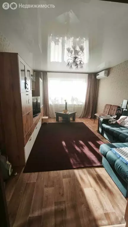 3-комнатная квартира: посёлок Управленческий, улица Парижской Коммуны, ... - Фото 1