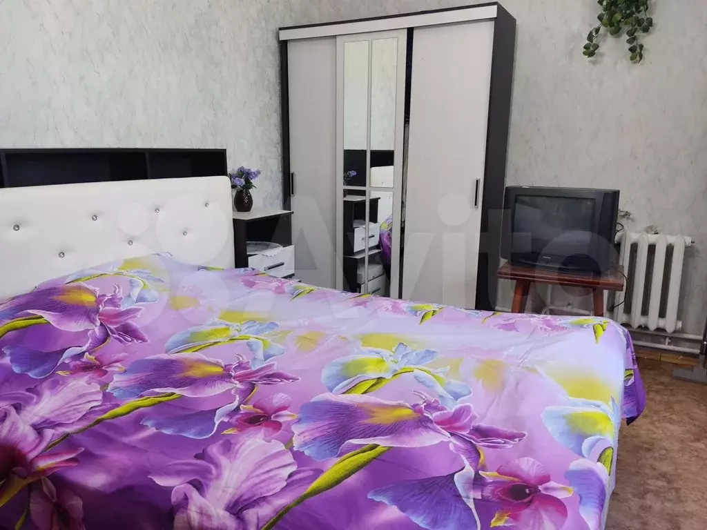 1-к. квартира, 40 м, 1/9 эт. - Фото 0