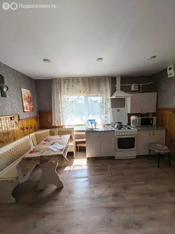 Дом в село Аксаково, Колхозная улица (90 м) - Фото 1