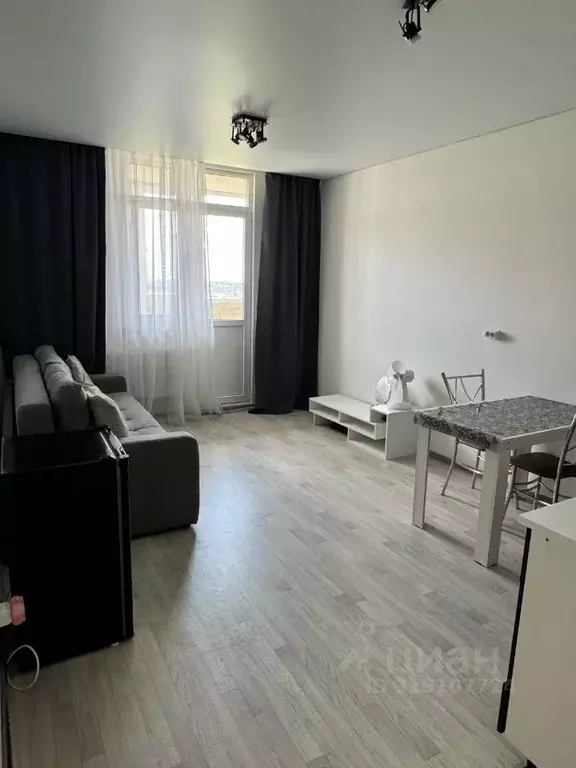 Студия Оренбургская область, Оренбург ул. Неплюева, 5 (26.1 м) - Фото 1