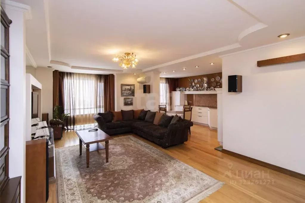 3-к кв. Тюменская область, Тюмень ул. Максима Горького, 68к1 (104.2 м) - Фото 1