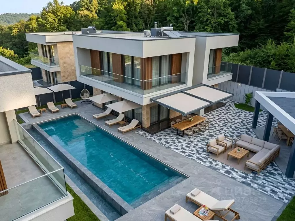 Дом в Краснодарский край, Сочи Курортный просп., 102/4 (220 м) - Фото 2