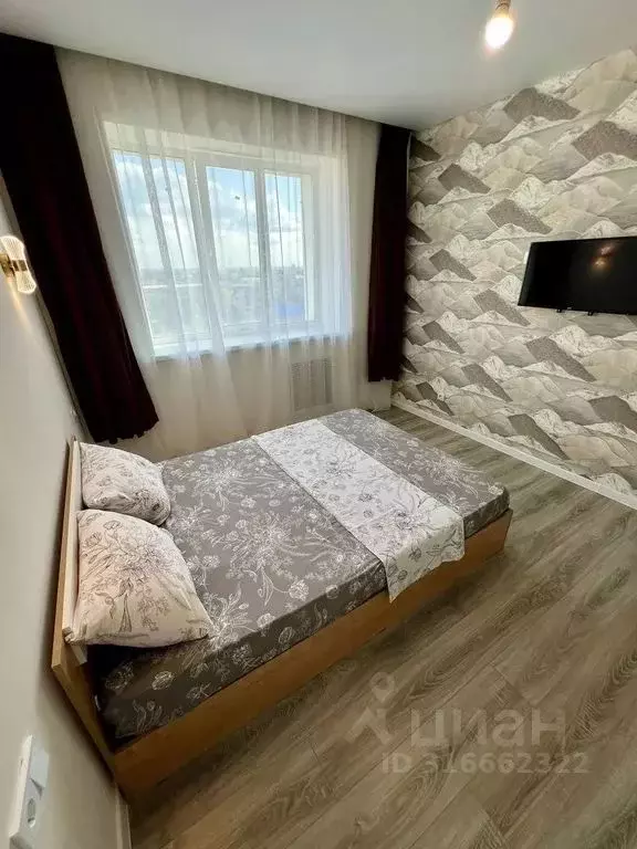 2-к кв. Оренбургская область, Оренбург 1 Мая ул., 61/2 (65.0 м) - Фото 0