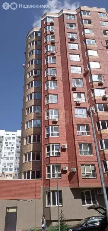 2-комнатная квартира: Оренбург, улица Поляничко, 2А (61.7 м) - Фото 0