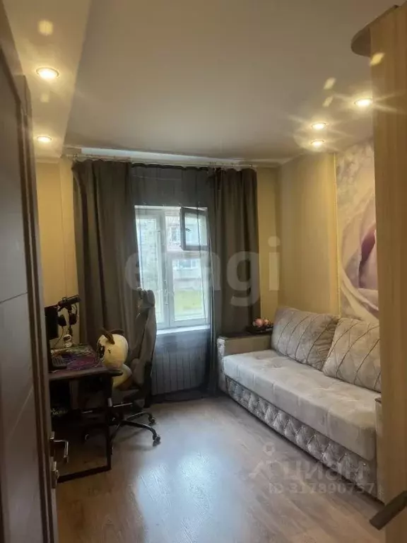 3-к кв. Ханты-Мансийский АО, Нягань 2-й мкр, 17 (64.2 м) - Фото 0