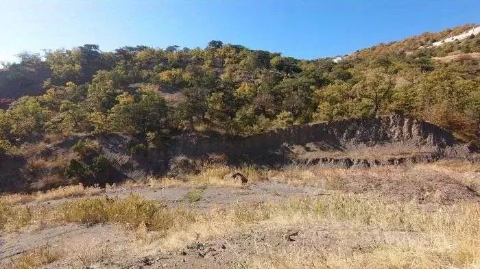Участок в Крым, Алушта муниципальный округ, пос. Семидворье пер. ... - Фото 1