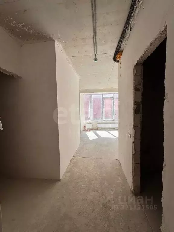 Студия Крым, Сакский район, с. Штормовое ул. 60 лет Октября (34.1 м) - Фото 1