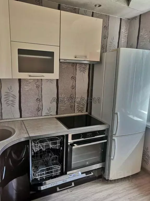 2-к кв. Красноярский край, Красноярск Кольцевая ул., 10а (45.0 м) - Фото 0