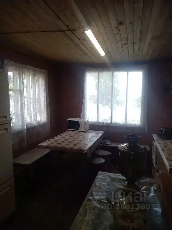 Дом в Карелия, Пряжинский район, Эссойльское с/пос, д. Салменица ул. ... - Фото 1