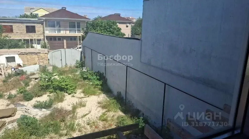 Дом в Крым, Феодосия ул. Партизанки Прокопенко, 11 (200 м) - Фото 1