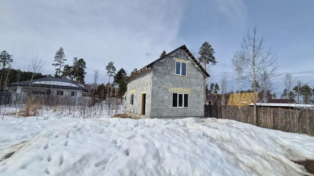 Дом в Свердловская область, Верхнее Дуброво пгт ул. Дачная, 64 (88 м) - Фото 1